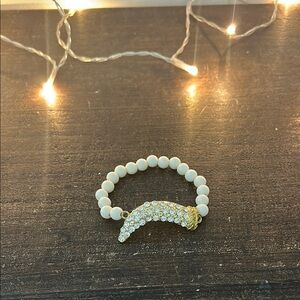 Elegant Gold and White Beaded Bracelet